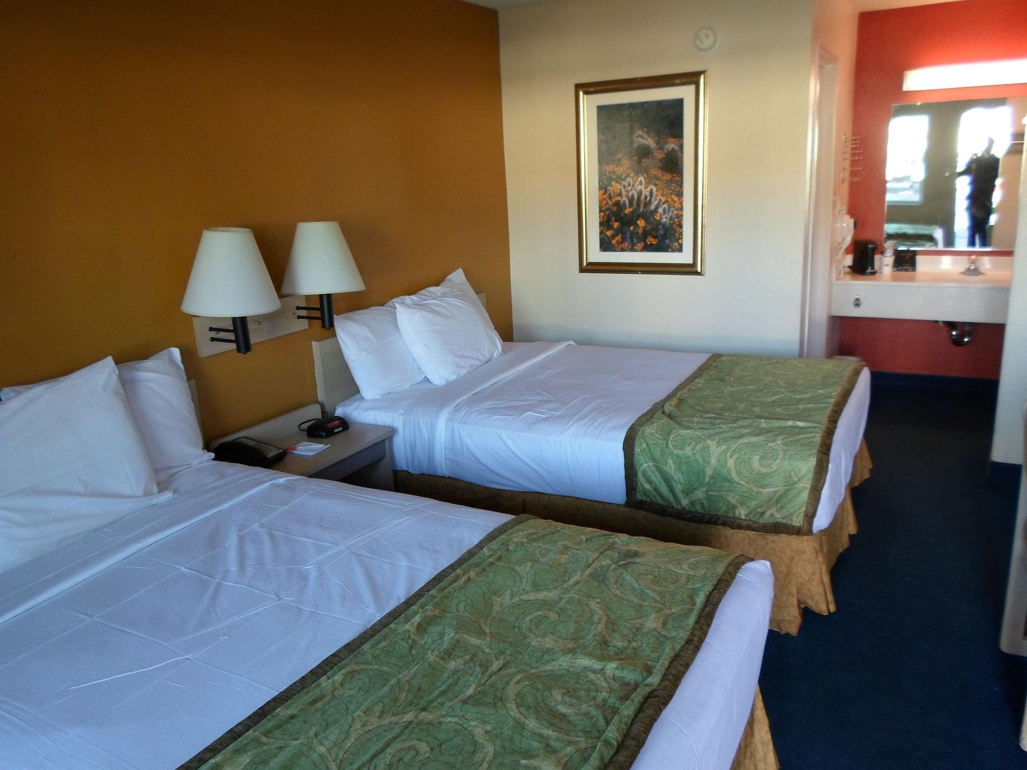 Howard Johnson By Wyndham Las Vegas Near The Strip Buitenkant foto