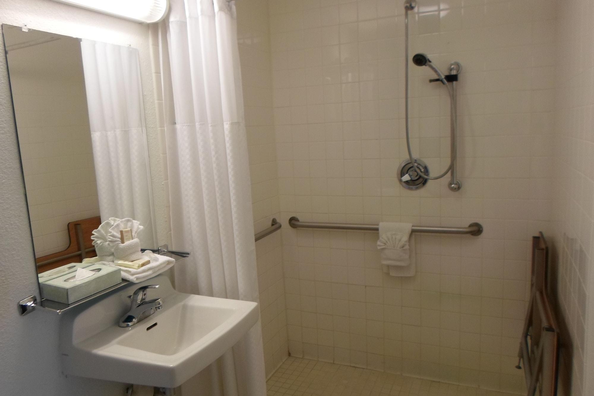 Howard Johnson By Wyndham Las Vegas Near The Strip Buitenkant foto