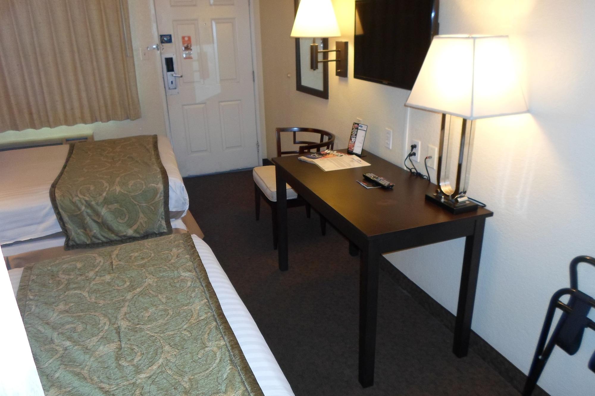Howard Johnson By Wyndham Las Vegas Near The Strip Buitenkant foto