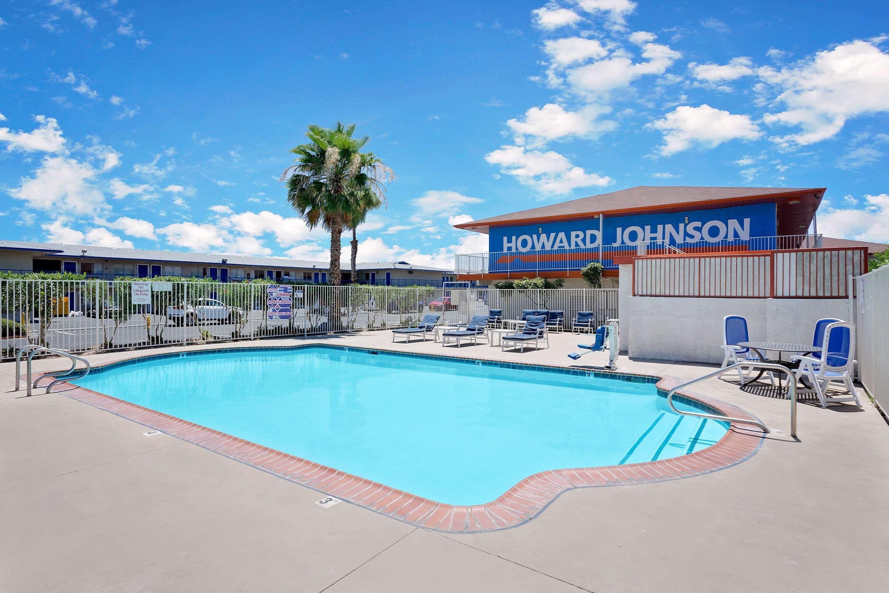 Howard Johnson By Wyndham Las Vegas Near The Strip Buitenkant foto