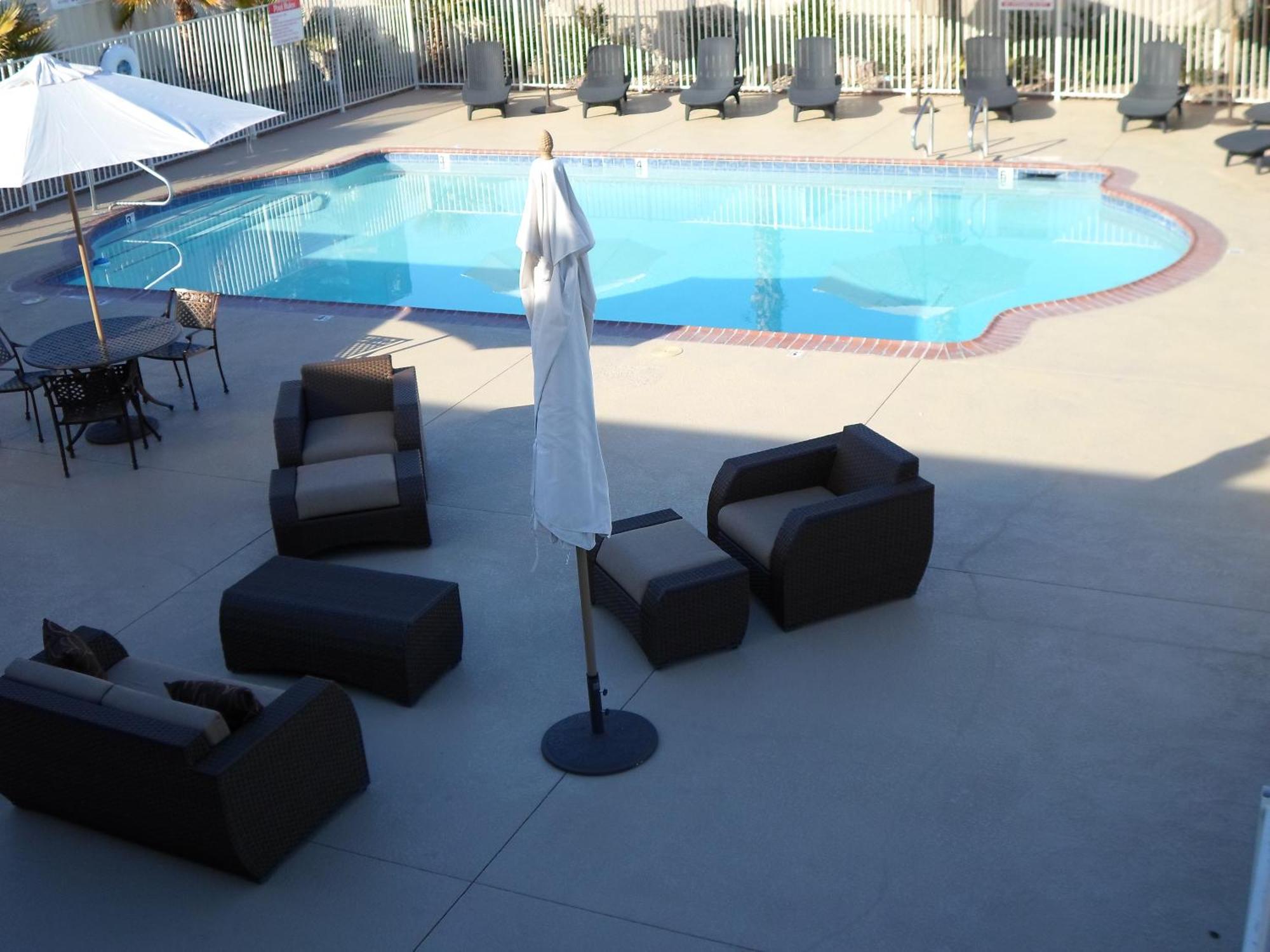 Howard Johnson By Wyndham Las Vegas Near The Strip Buitenkant foto