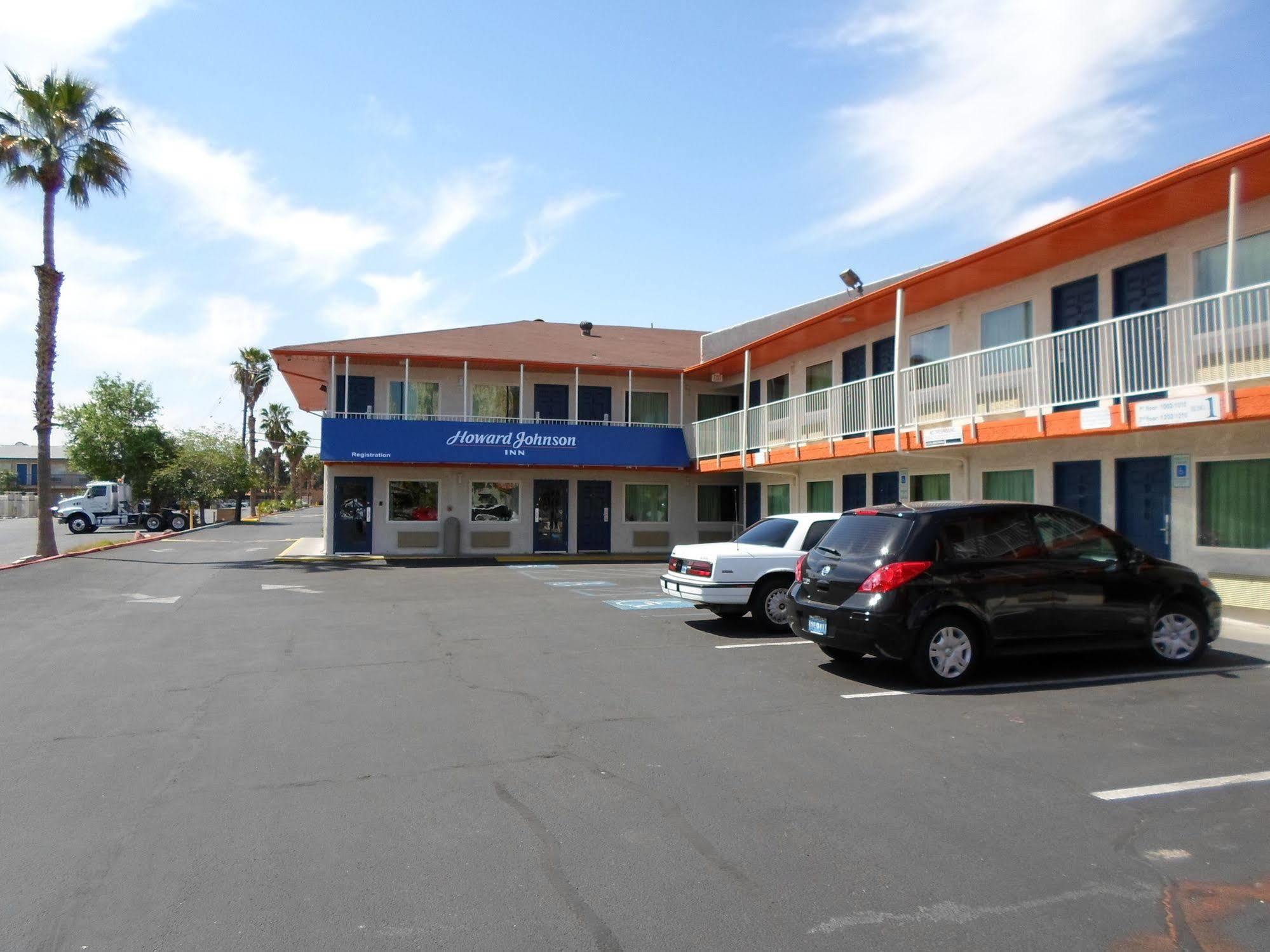 Howard Johnson By Wyndham Las Vegas Near The Strip Buitenkant foto