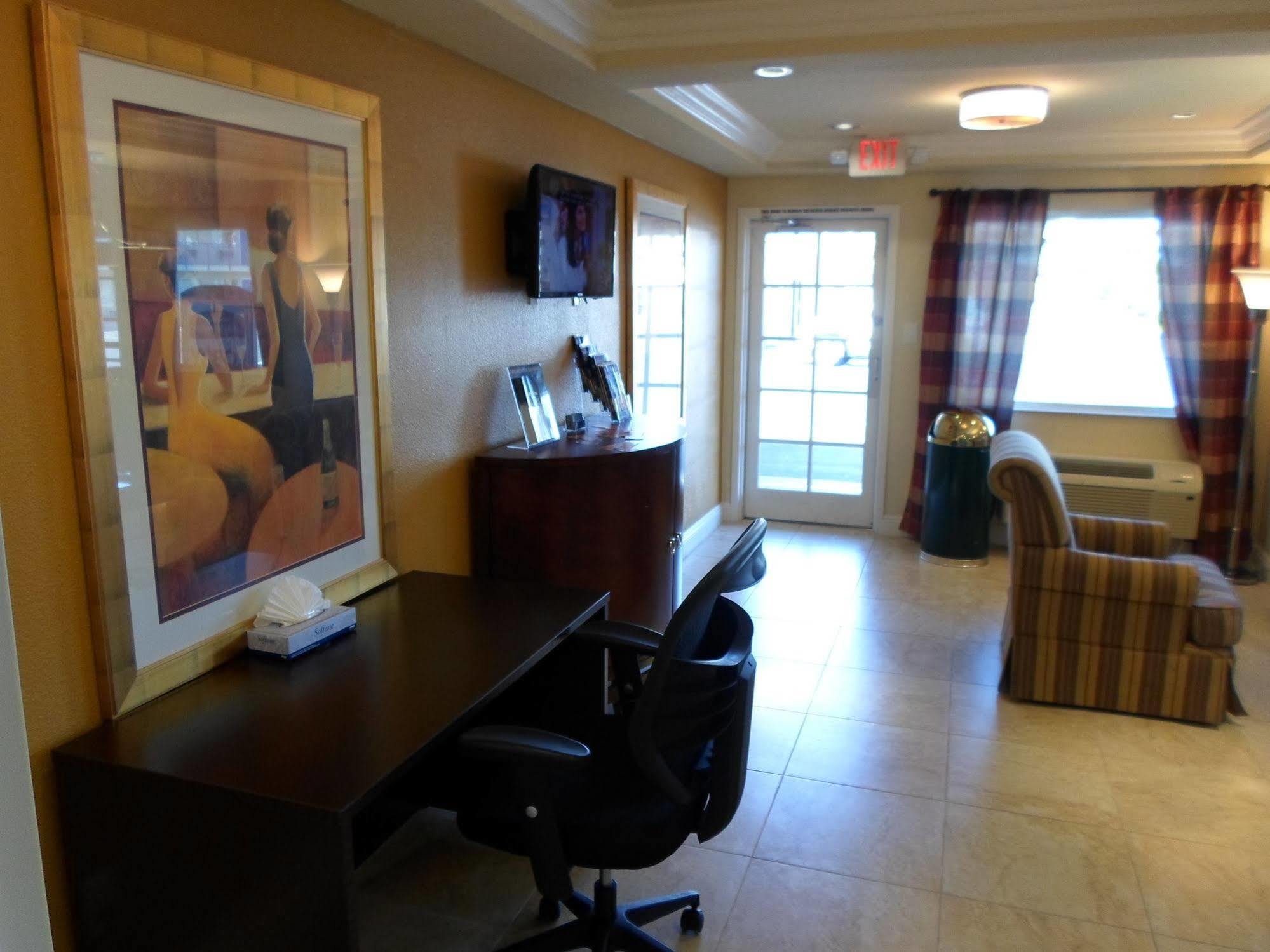 Howard Johnson By Wyndham Las Vegas Near The Strip Buitenkant foto